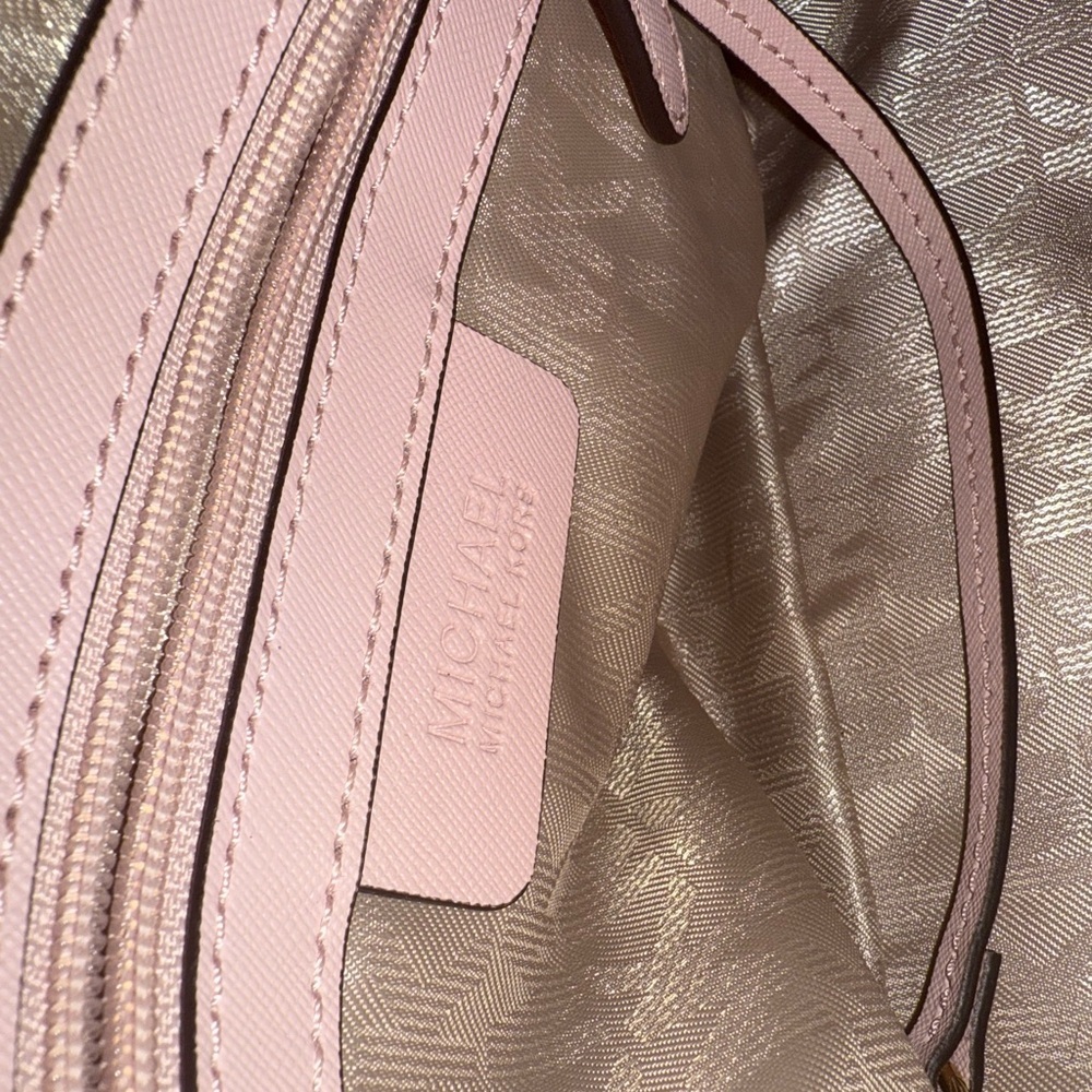 Michael Kors Hamilton Light Pink Satchel with Gold Hardware - Picture 10 of 14